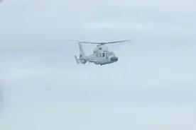 直升机逼退固定翼飞机！菲巡逻机强闯黄岩岛，直9出动霸气拦截！图片