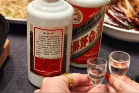 都是飞天茅台，为啥原箱和散瓶差价这么大？到底有什么门道？图片