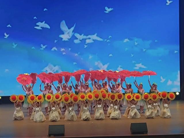 走进校园收获多·旅游文化展风采