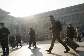 年代往事：98年我在广东当洗车员，遇到32岁美丽大姐改变我命运图片