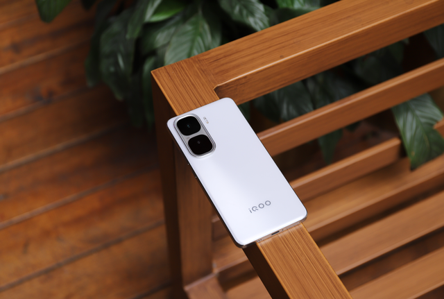 值得入手的骁龙8至尊版手机，16GB+1TB+2k屏，国补后“真香机”