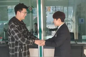 山西平陆农商银行：“一条龙”服务为客户办理已故存款人存款支取业务图片