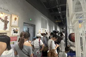 暑期顶着高温也要去！上海各大图书馆为何成为“热门景区”？图片