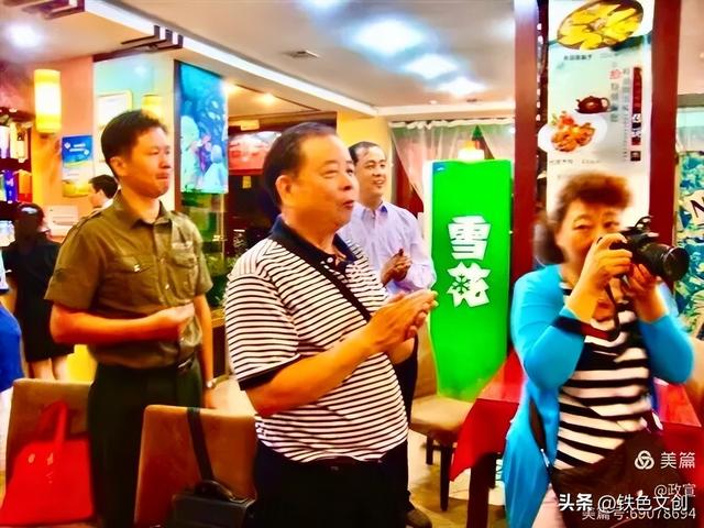 铁道兵战友延安行旅行团到达西安