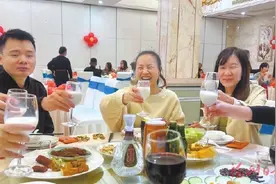 两岸共酿一壶酒 漂洋过海慰乡愁图片