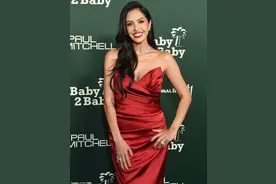 瓦妮莎：黑发红唇身材火辣，科比去世3年走出悲痛，大女儿也瘦了图片