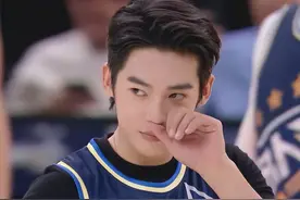 男明星的身材管理有多重要？看于适和李钧锐的同框照就知道了图片