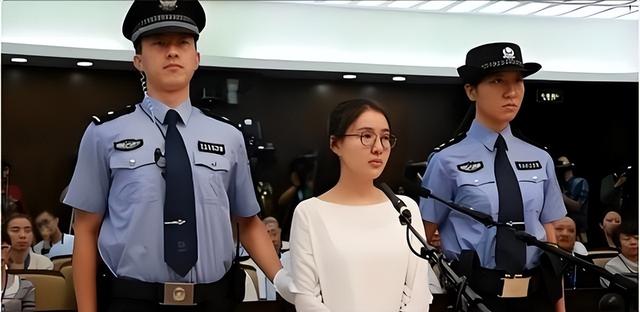 10年入狱2次，爆火后包一晚40万，如今的她又钓上富豪