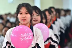 山西今年30.54万名考生参加高考图片