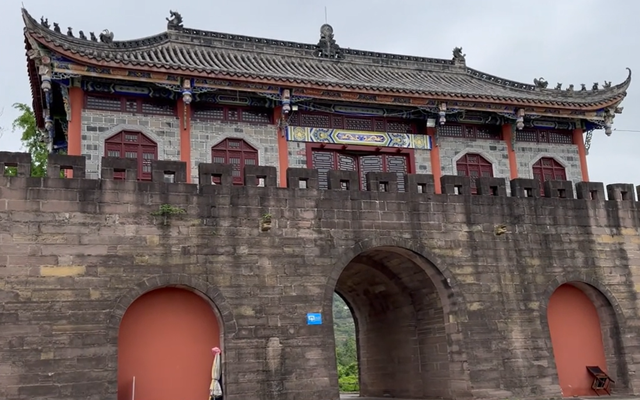 成都绝佳赏银杏景点，拥有两棵千年“夫妻树”银杏树，却少有人知