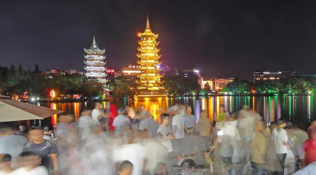 农行广西桂林分行助力做好水文章 暑期桂林水上游火爆