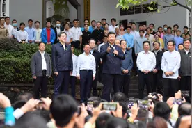 习语｜“不负青春、不负韶华”图片