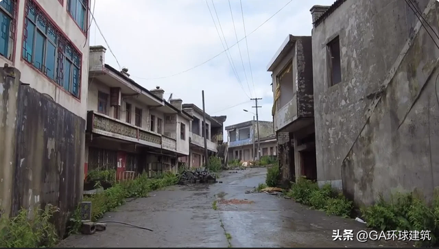 一座被大地“吞掉”的小镇！昔日贵州煤都，如今成了荒山空城？