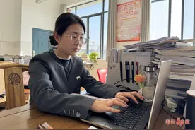 汪姝丽：以热爱坚守讲台 用奉献点亮未来图片