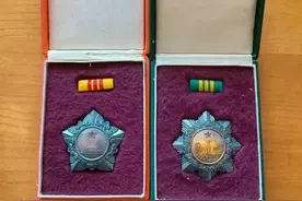 1955年共和国颁发的勋章，如今大多由荣获者的二代三代珍藏着图片