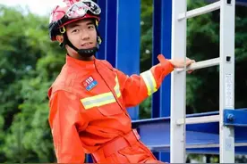 年薪18.5万，上海招1287名消防员，比退出武警前的待遇要高不少吧图片