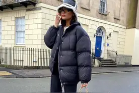 今年冬天最火的外套，越短越好看图片