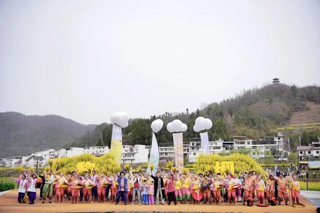 金秋班城·双节同欢——镇巴文旅活动抢“鲜”看!