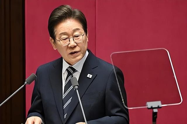 不必给李在明留位，中方挂断电话后，直接打开天窗说亮话，送韩国三句话，应当三思而后行