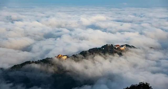 广西多地景区发布紧急提醒！德天瀑布、阳朔漓江等接待量已饱和，这些景区持续爆满