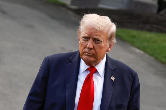 特朗普试探中国红线？美军公然扣押香港油轮，中方该如何应对？