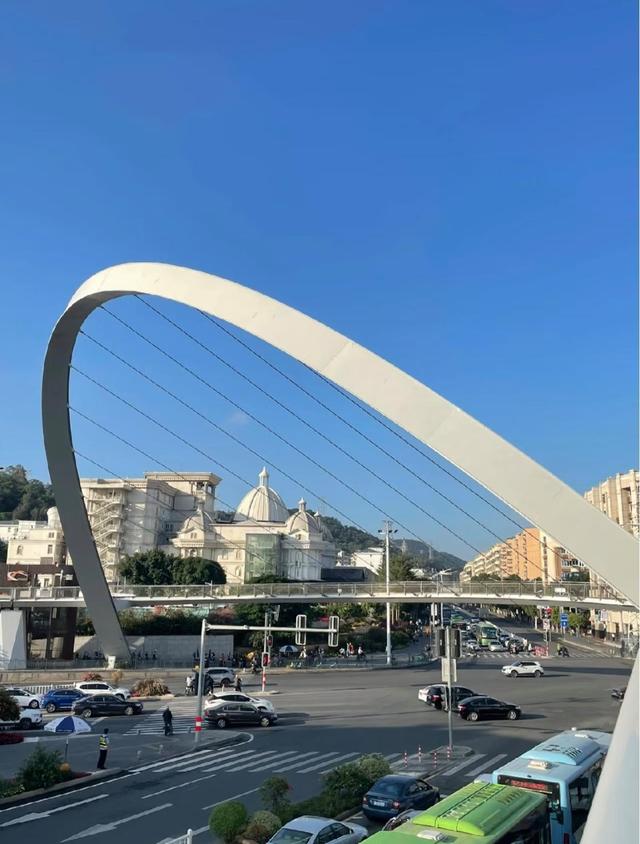 厦门山海健康步道云海线七座特色节点桥，形成一桥一景独特景观