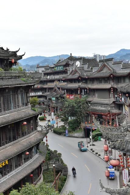 和老伴去四川泸州住了一个月	，实在忍不住想说：对泸州5点印象～