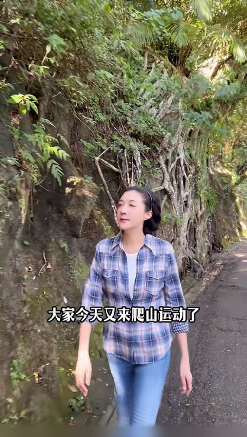 儿子无用、女儿流浪，71岁的成龙，终是为自己的年少轻狂付出代价