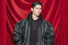 服了！刘昊然在国庆节当天给辱华品牌走秀，彻底惹众怒图片