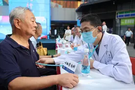 陕西日报社区行|陕西省人民医院：多科联动解难题，季节提示护健康图片