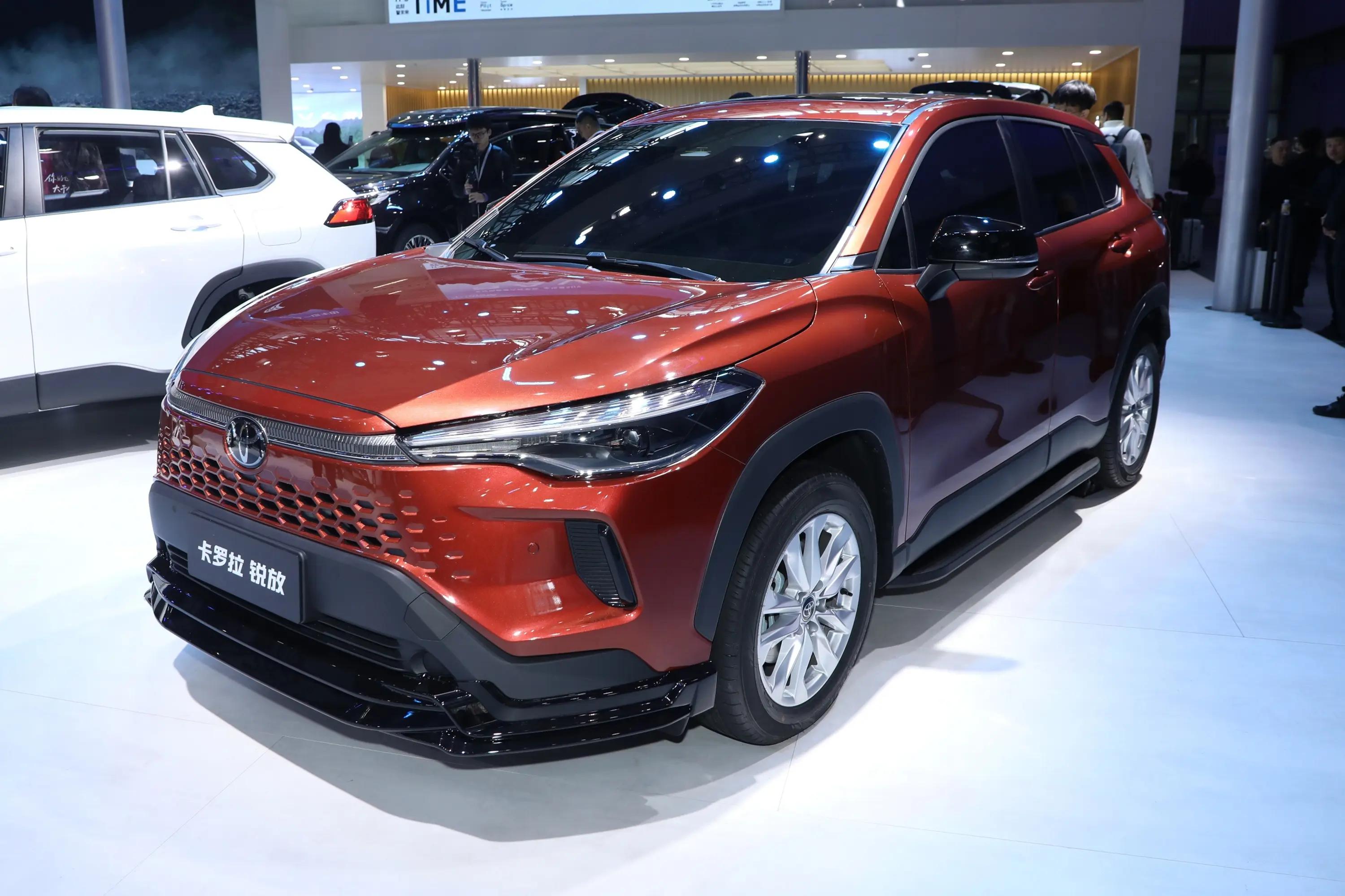 卡罗拉suv2026款型报价表_卡罗拉锐放2.0L CVT配置评测_2026款卡罗拉锐放价格变化