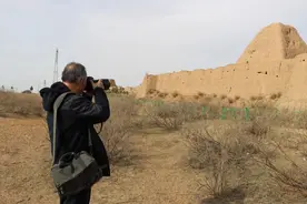 李生程：一生为长城拍“写真”图片