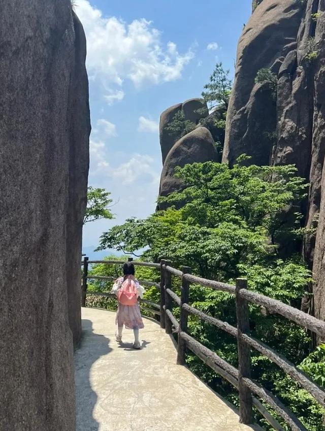 从夏到秋，九华山花台这条“天路”竟藏着皖南最清凉的诗