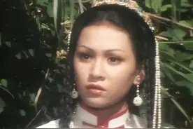 长大后才懂，为何陈家洛宁愿孤独一生，也不愿意娶霍青桐？图片