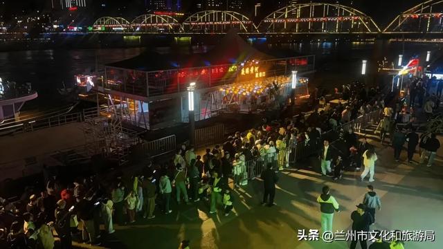 古法漂流、夜游黄河、刺激快艇……“玩水”还是得在兰州啊!