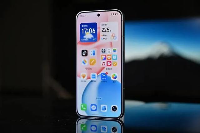 荣耀彻底“摊牌了”，7200mAh+16GB+1TB+IP69，顶配旗舰大跳水