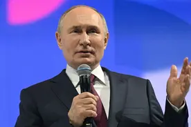 普京向中国开放海参崴后，西方发现不对劲了，中俄同时成为赢家图片