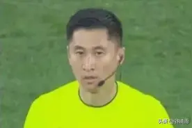 沪上德比出现争议点球判罚图片