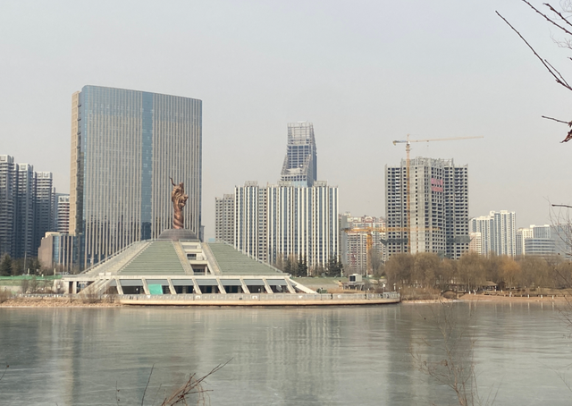 耗资三亿的华夏人文始祖园因占用黄河河道闲置10年，还能盘活吗？