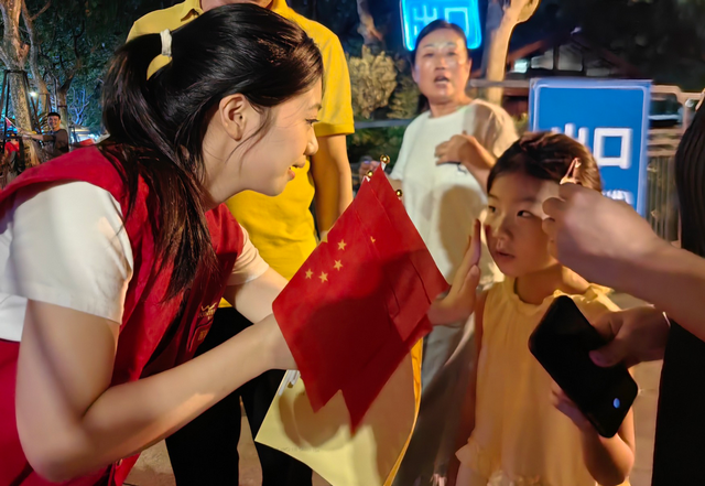 众人齐唱气氛超燃！西湖音乐喷泉国庆专场太“有料”