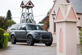 2024 款路虎卫士 130 V8 评测——更大更霸气图片