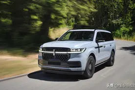新车 | 换装48英寸贯穿屏/3.5T V6动力，全新林肯领航员官图发布图片