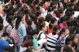 现在的孩子可能都不会相信，80年代很多学生是没有机会参加高考的图片