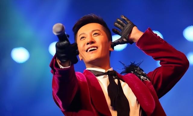 他8次上春晚，作死被捕入狱，今54岁无人问津，老搭档也断了联系 第15张