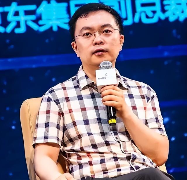 世道不公平！2023年蔡磊抱怨：我爷爷50岁去世，父亲47岁离世