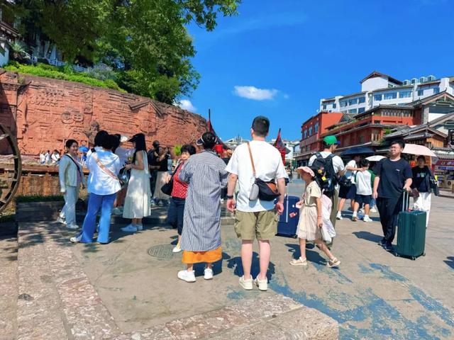 【20度的丽江】逃离高温！来20℃的丽江避暑吧