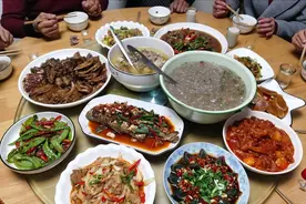 头伏一只鸡，吃公鸡还是母鸡？记得：2鸡不吃，3事不做，别犯忌讳图片