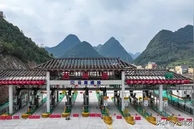 文山西畴县城结束不通高速的历史！那兴高速公路西畴至兴街段通车运营图片