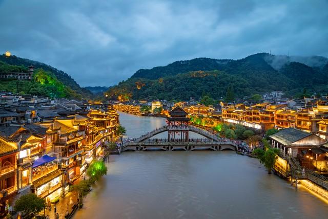 湖南四大顶流景点，去过2个算合格，去过4个就厉害了，你去过几个