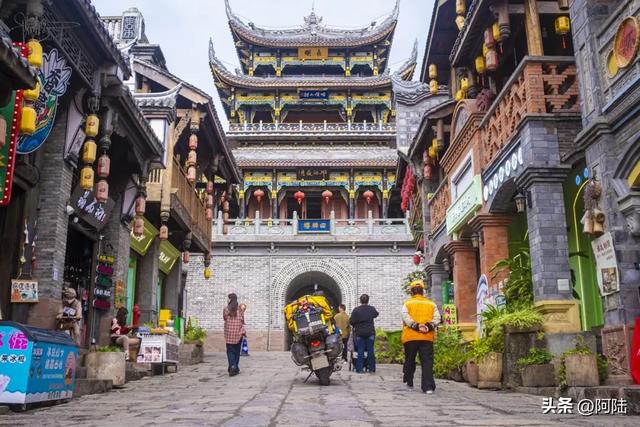 西昌古城始建于明洪武二十年,是凉山地区珍贵文物遗存最多的地方